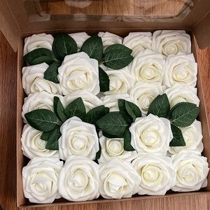 Ling’s Moment Ivory Roses